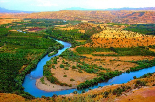 River Mountains and Trees