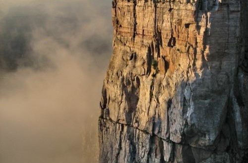 Tundavala chasm_Angola