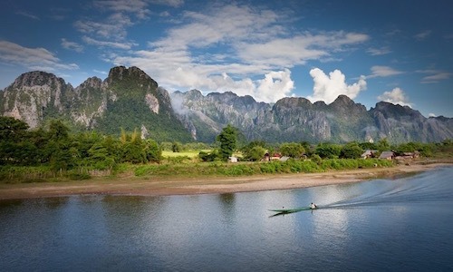 Vangvieng_Laos